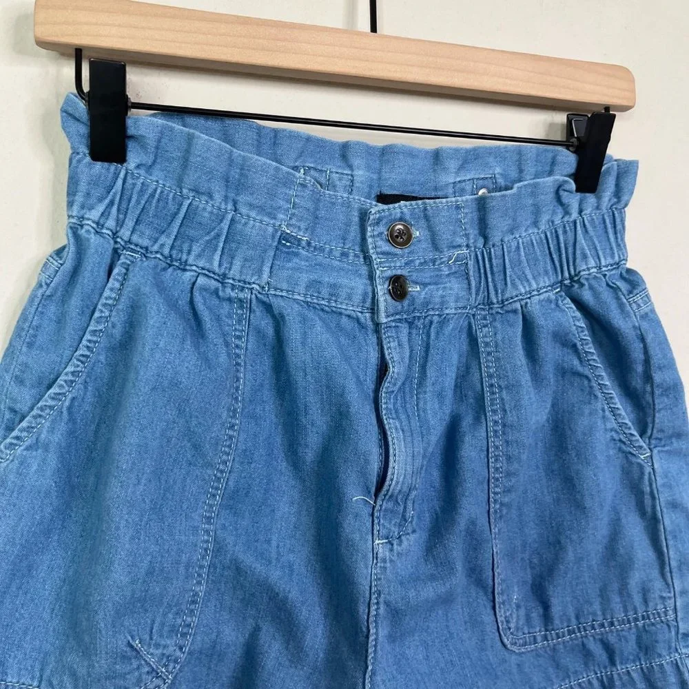 BDG Urban Outfitters Women’s Blue Paperbag High Waisted Shorts Size 4 Pleated - Picture 3 of 10